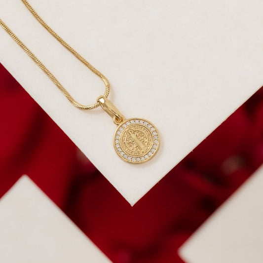 Conjunto Dama Cadena Serpiente 45cm + Dije San Benito Circonias