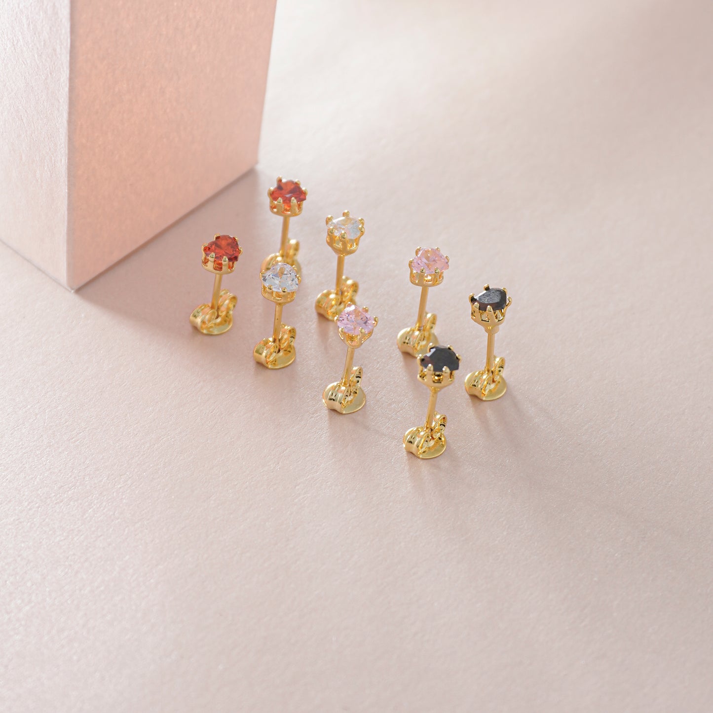 Areta dama circón corazón