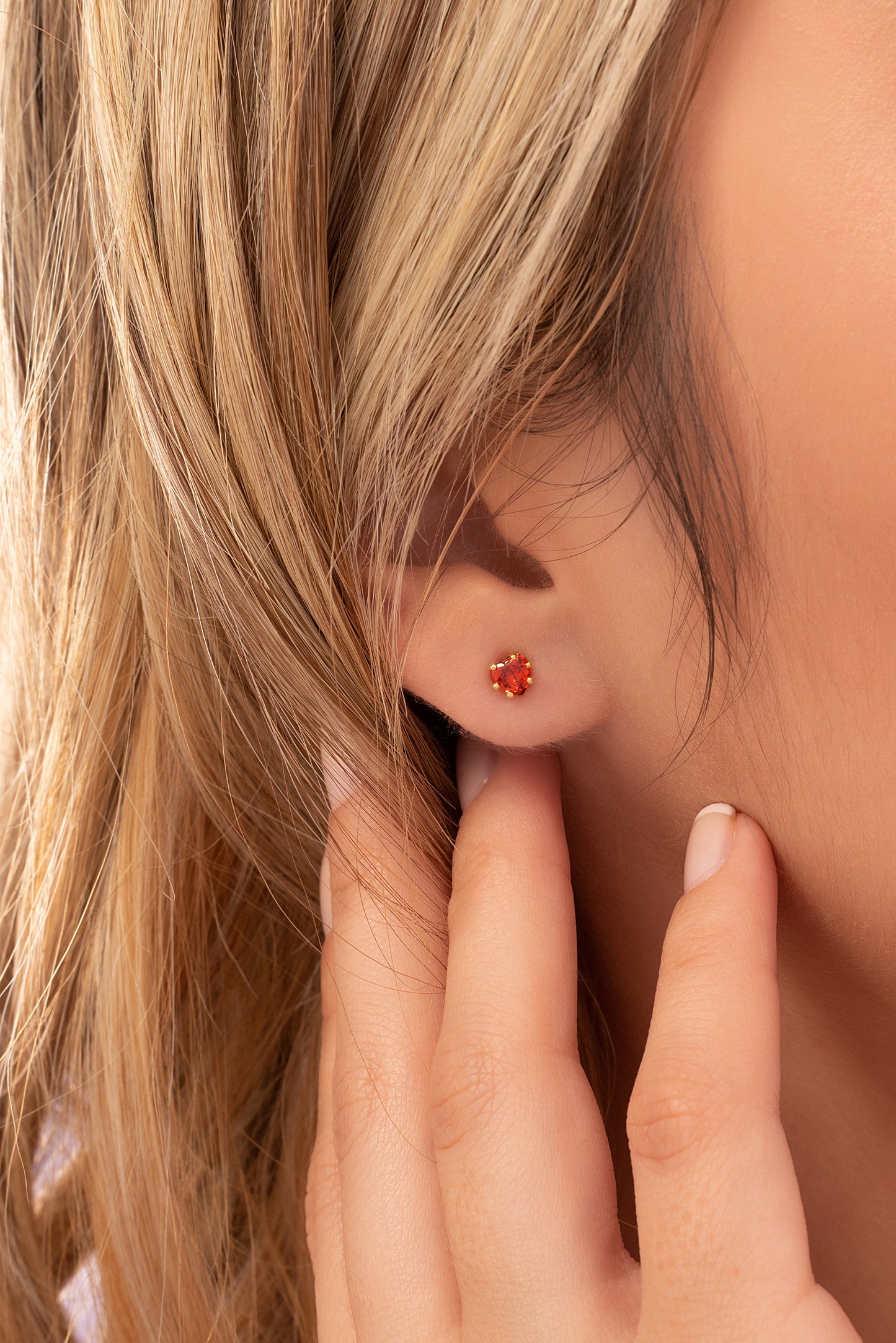 Areta dama circón corazón