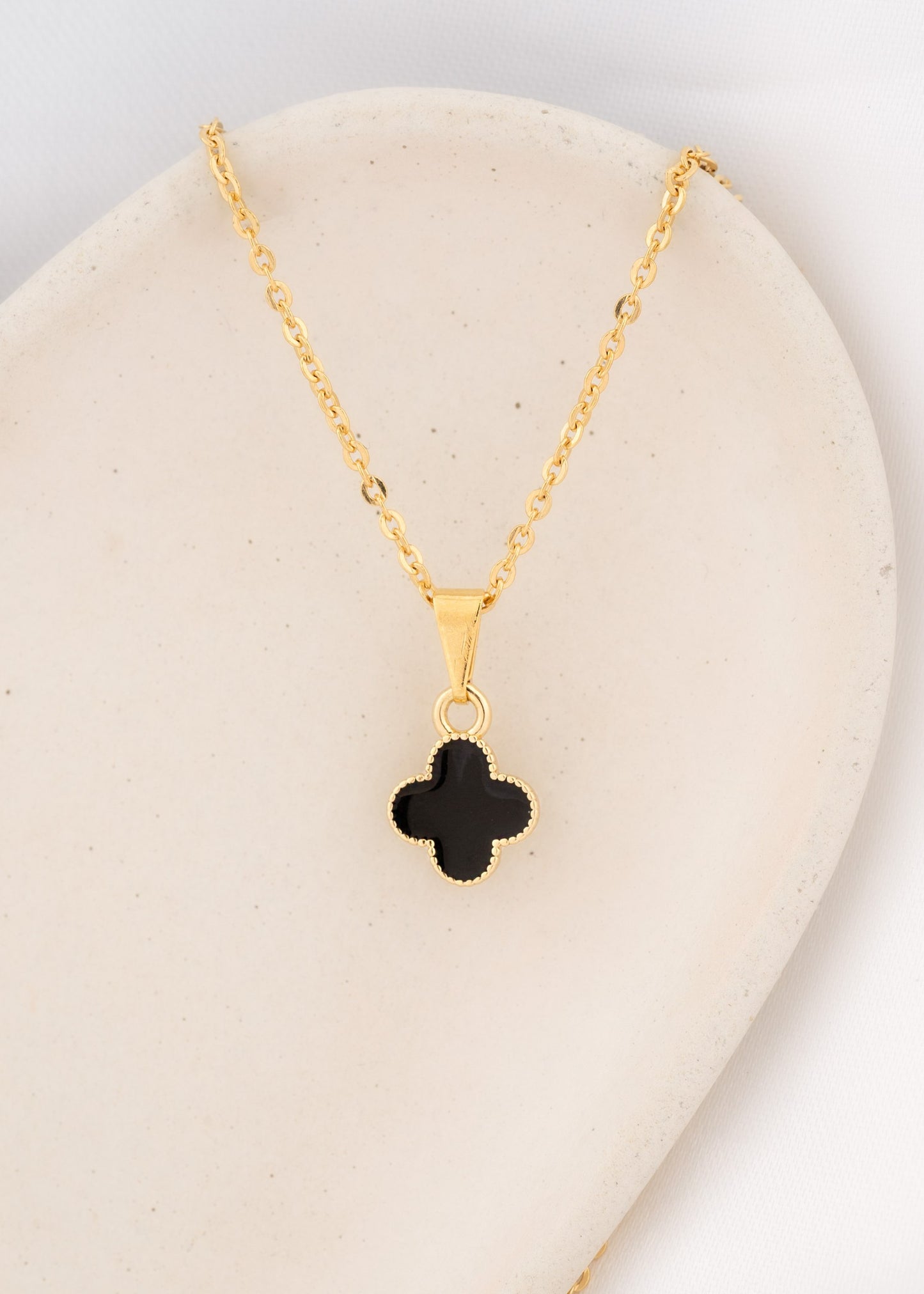 Conjunto Dama Cadena Caracol 45cm + Aretes y Dije Van Cleef Negro y Blanco