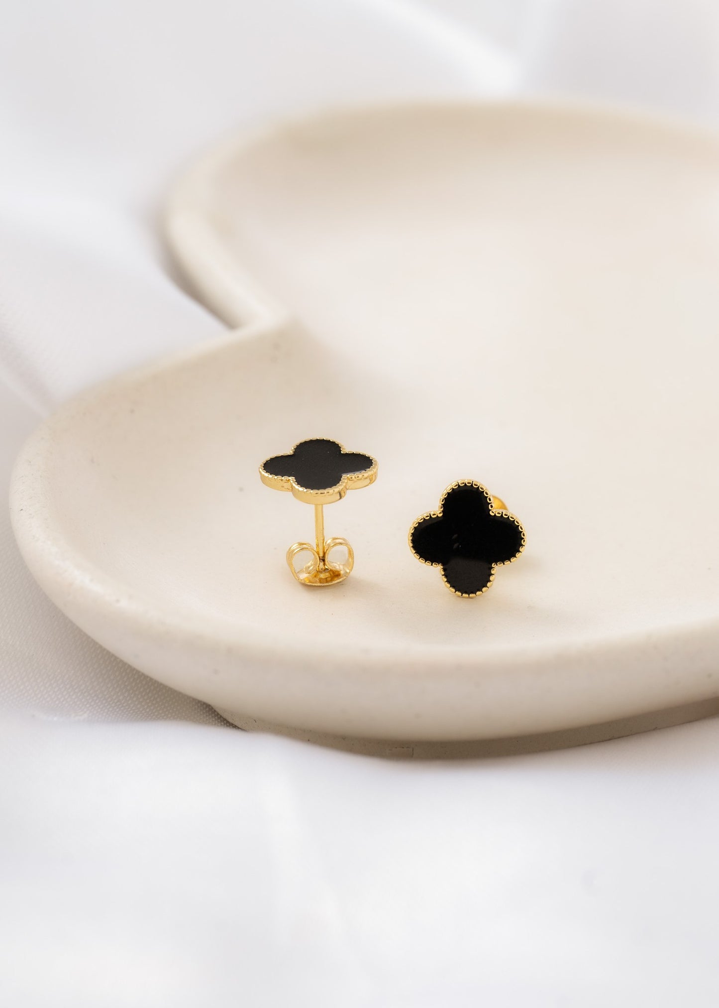 Conjunto Dama Cadena Caracol 45cm + Aretes y Dije Van Cleef Negro y Blanco