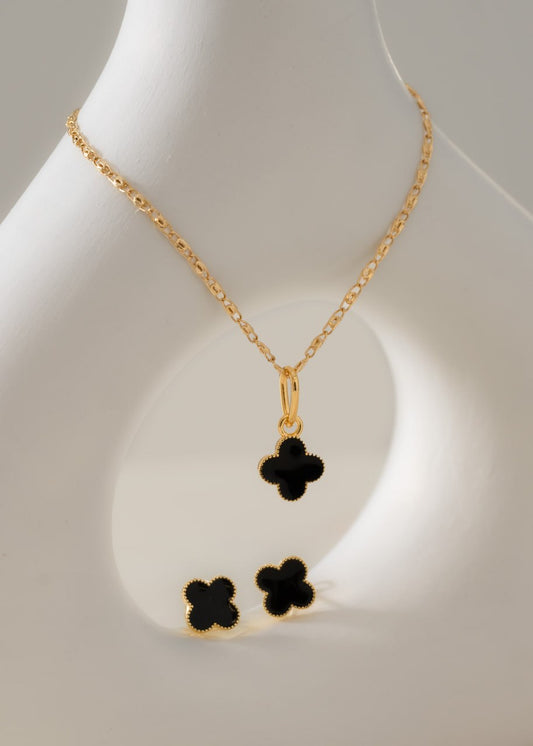 Conjunto Dama Aretes y Dije Van Cleef Negro y Blanco, no incluye Cadena