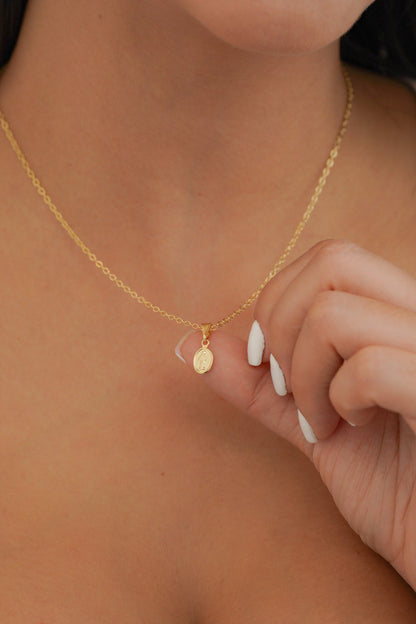 Conjunto Dama Cadena Aros + Dije Guadalupe mini