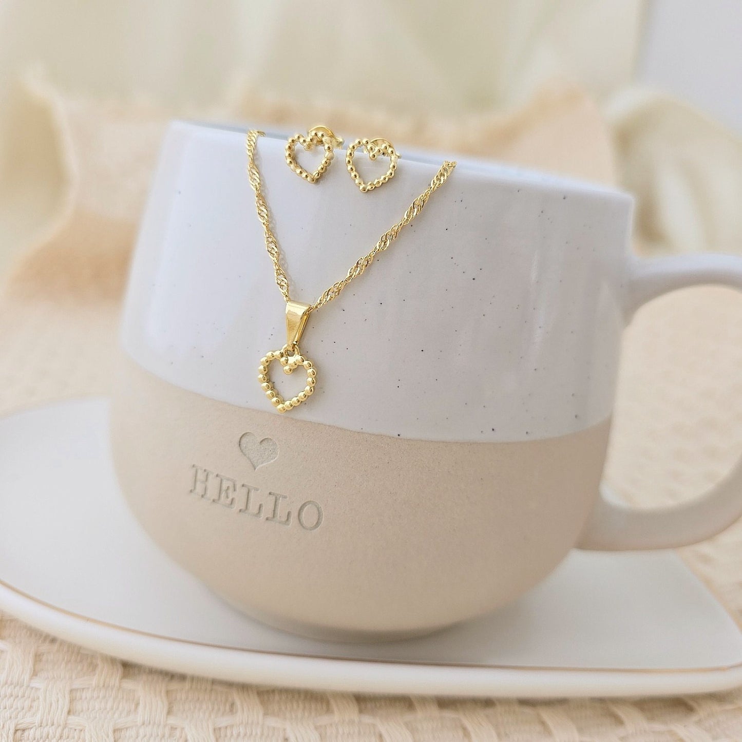 Conjunto Dama Cadena Singapur 45cm + Arete corazón Paris + Dije Corazón Paris
